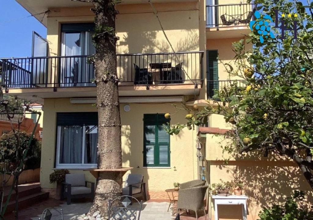 Hotel Lora Bordighera Exterior foto